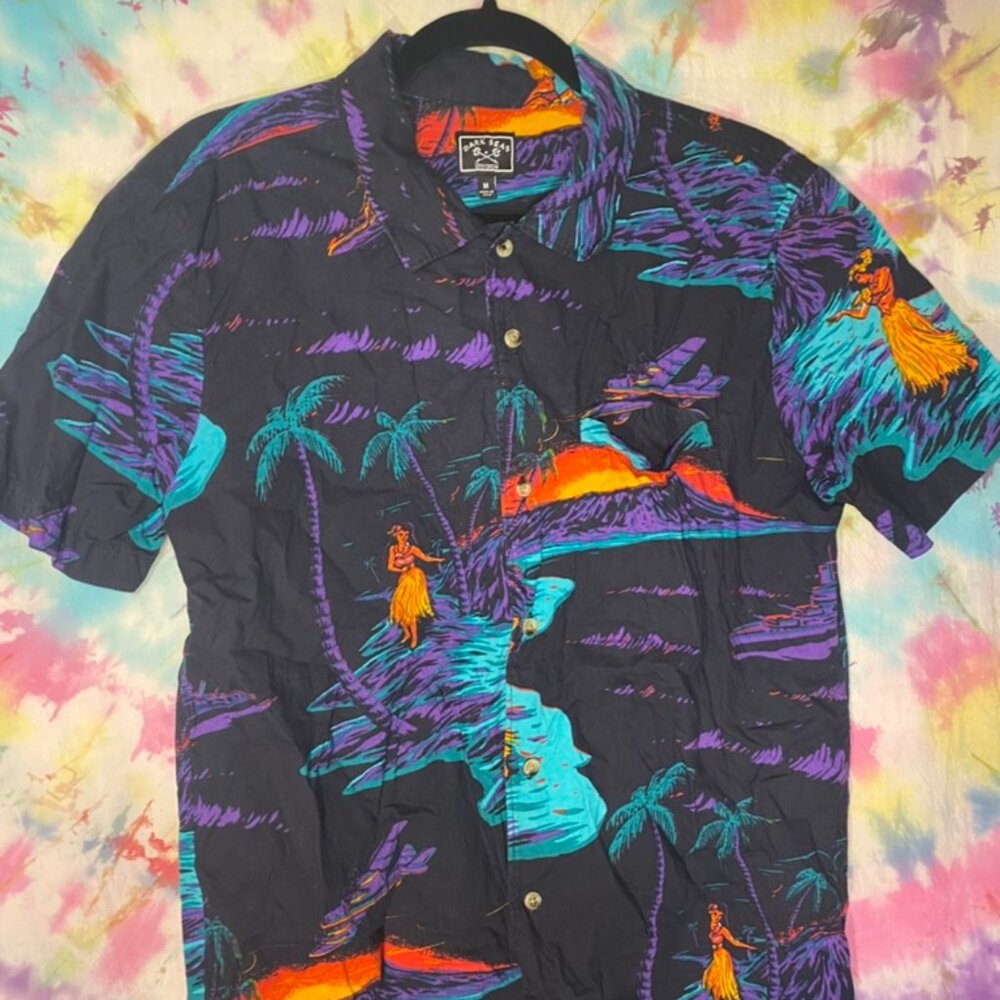 Dark Seas - Tropical short sleeve button shirt - Men's Medium